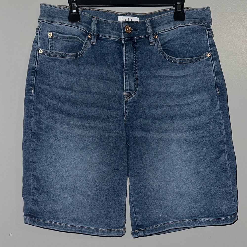Nicole Miller Soho High Rise Denim Bermuda Shorts Size 6 Stretch Classic Blue - Picture 4 of 8